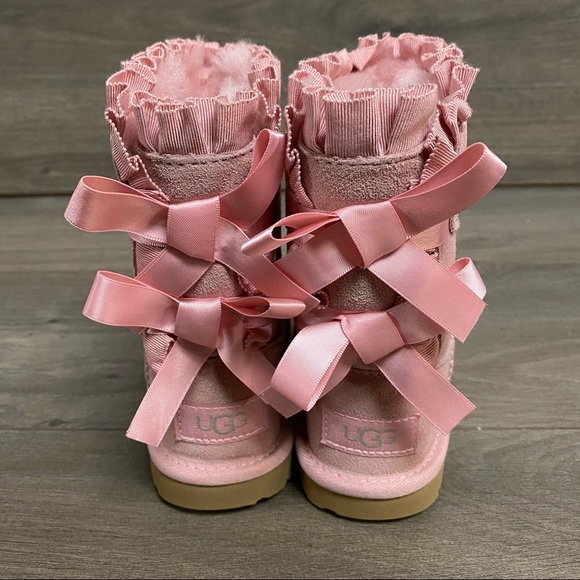 SOLD UGG | Bailey Bow II Ruffles Boot Baby Pink 10 - Picture 2 of 9